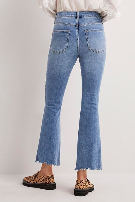 FITTED CROPPED FLARE JEANS DEN 2