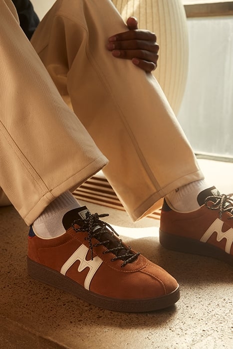 TRAMPAS-BROWN SUGAR/BRIGHT WHITE 2