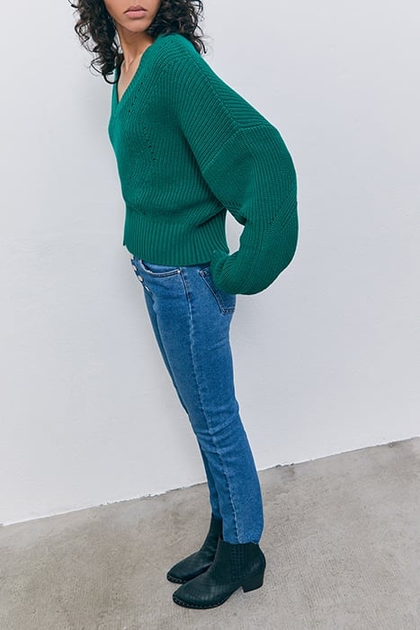 GREEN DECORATIVE KNIT V-NECK SWEATER 7