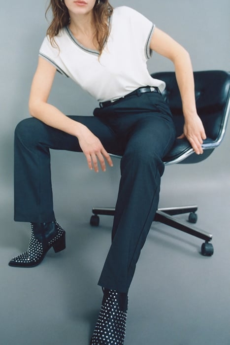 ECRU MIXED FABRIC TOP WITH STRIPED RIBBED V NECK 4