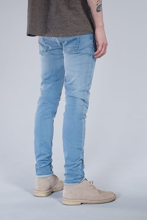 SKINNY LIN PALE RIVER 2