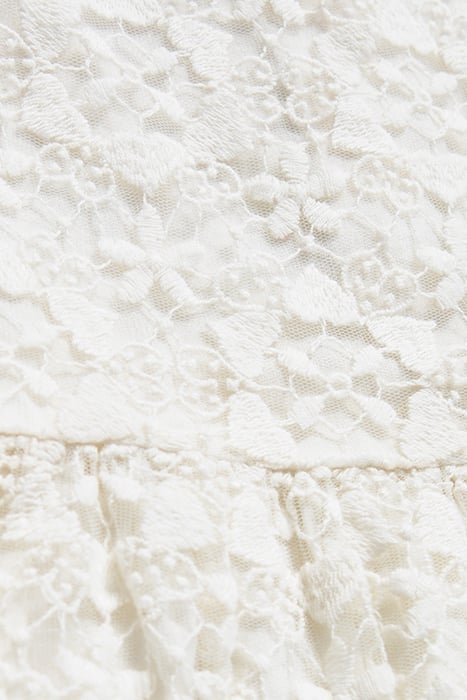 GIRLS’ OFF-WHITE BLOUSE WITH EMBROIDERED LACE 7