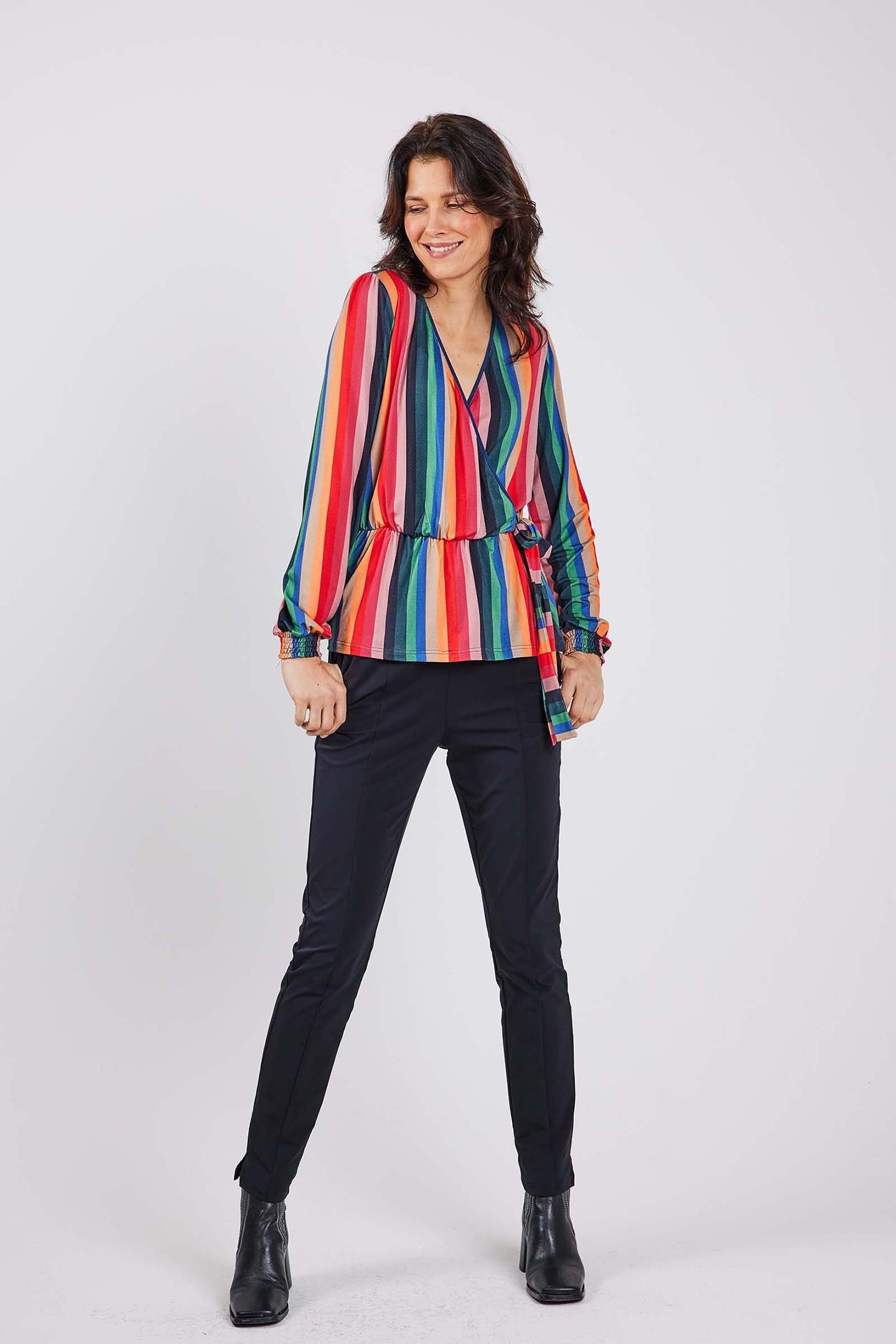 WIKKELTOP PEACH POPPY RED WITH FRIEND STRIPE PRINT 2