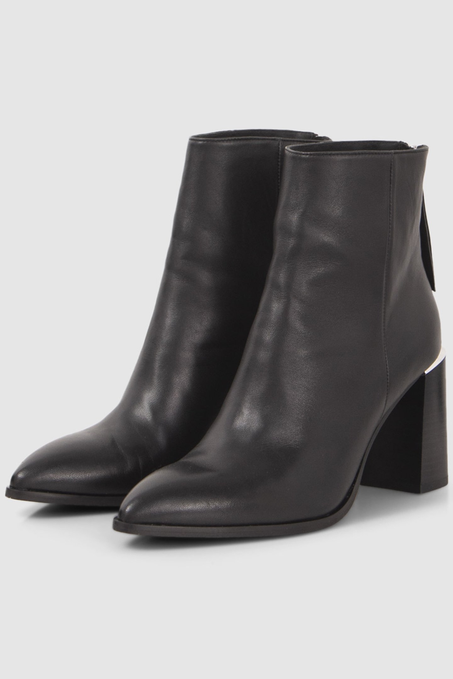 BLACK ZIPPED LEATHER BOOTS WITH METAL BAR 2