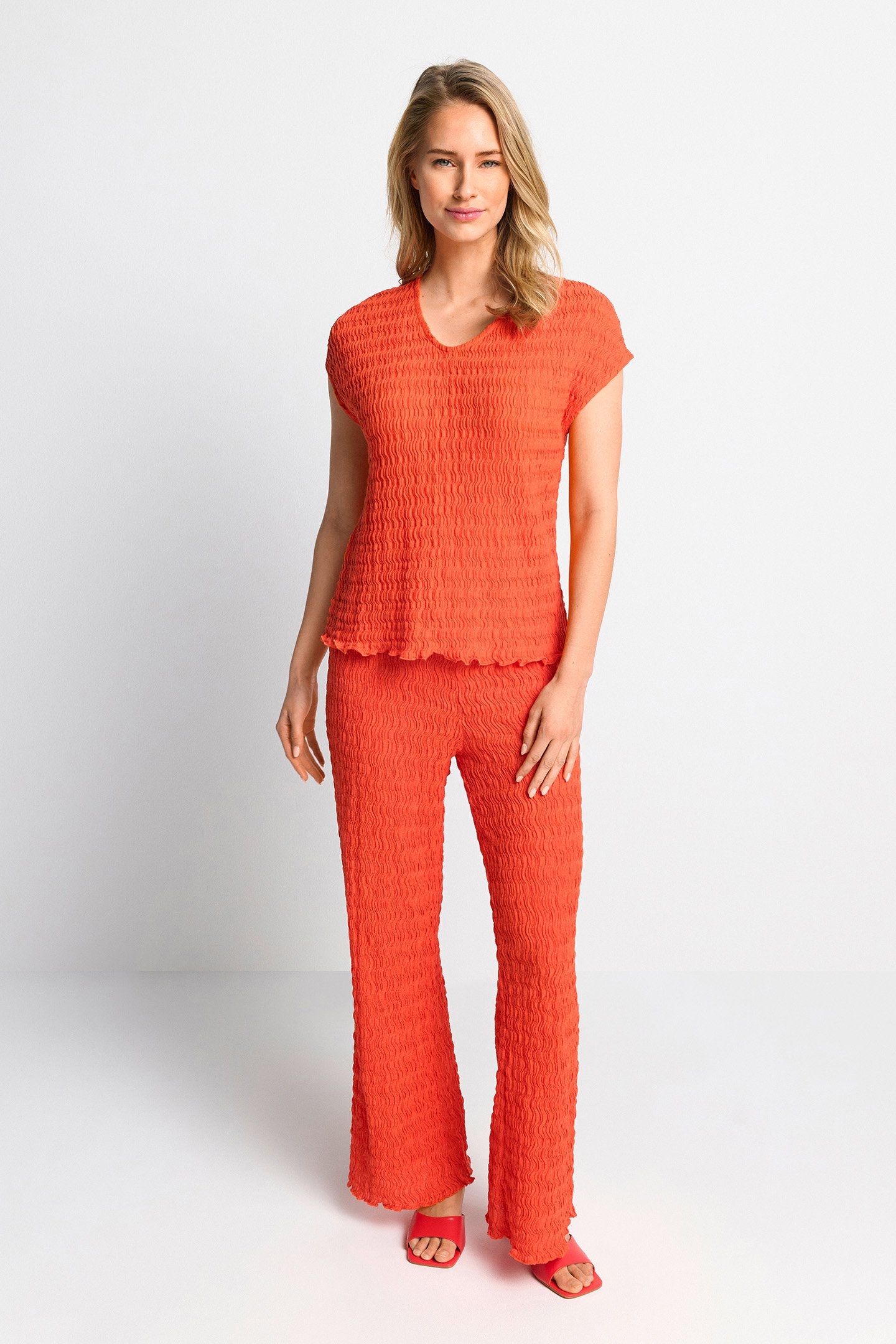 CRINKLED SHIRT CHERRY TOMATO 2