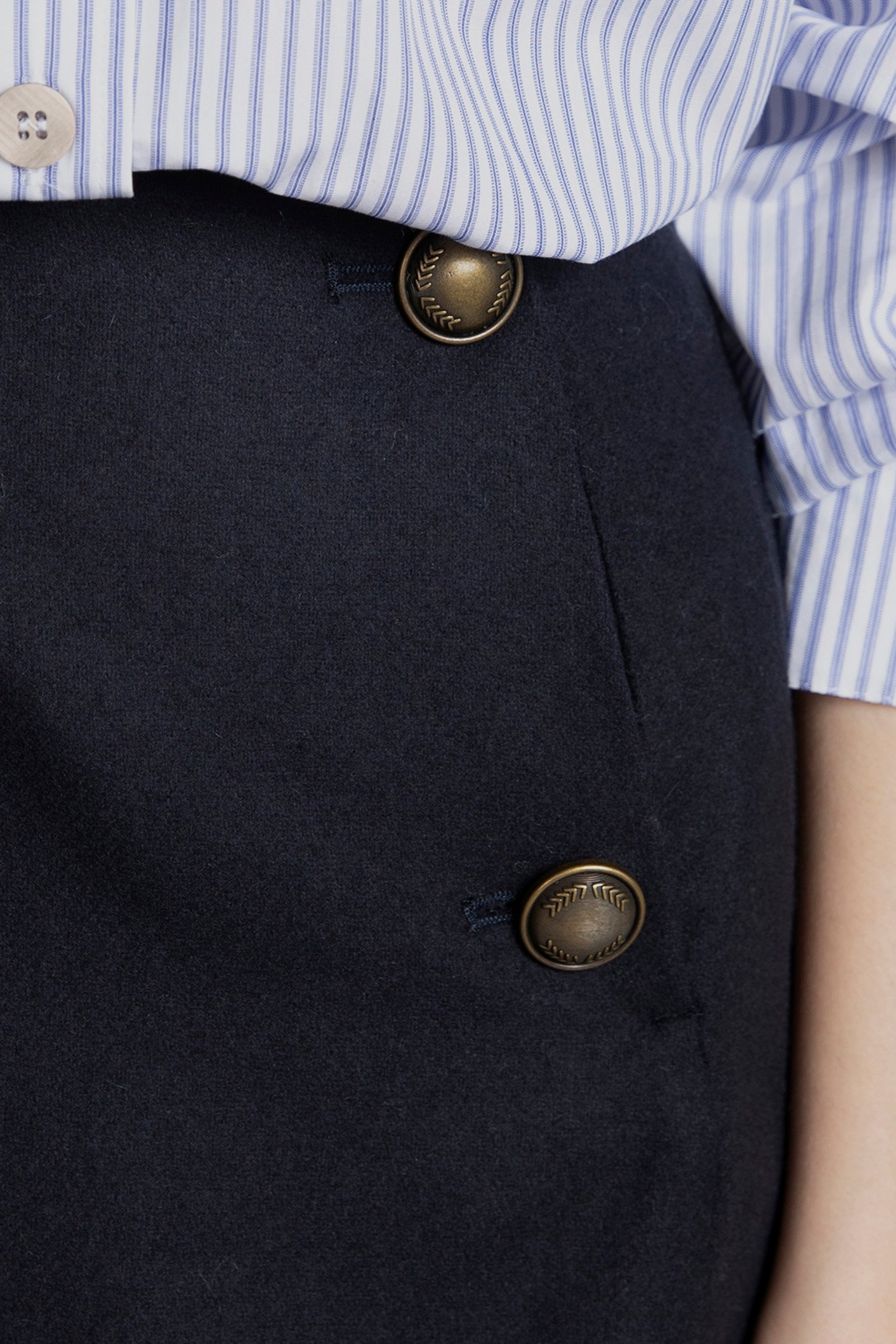 NAVY MINI SKIRT WITH BUTTONS 5