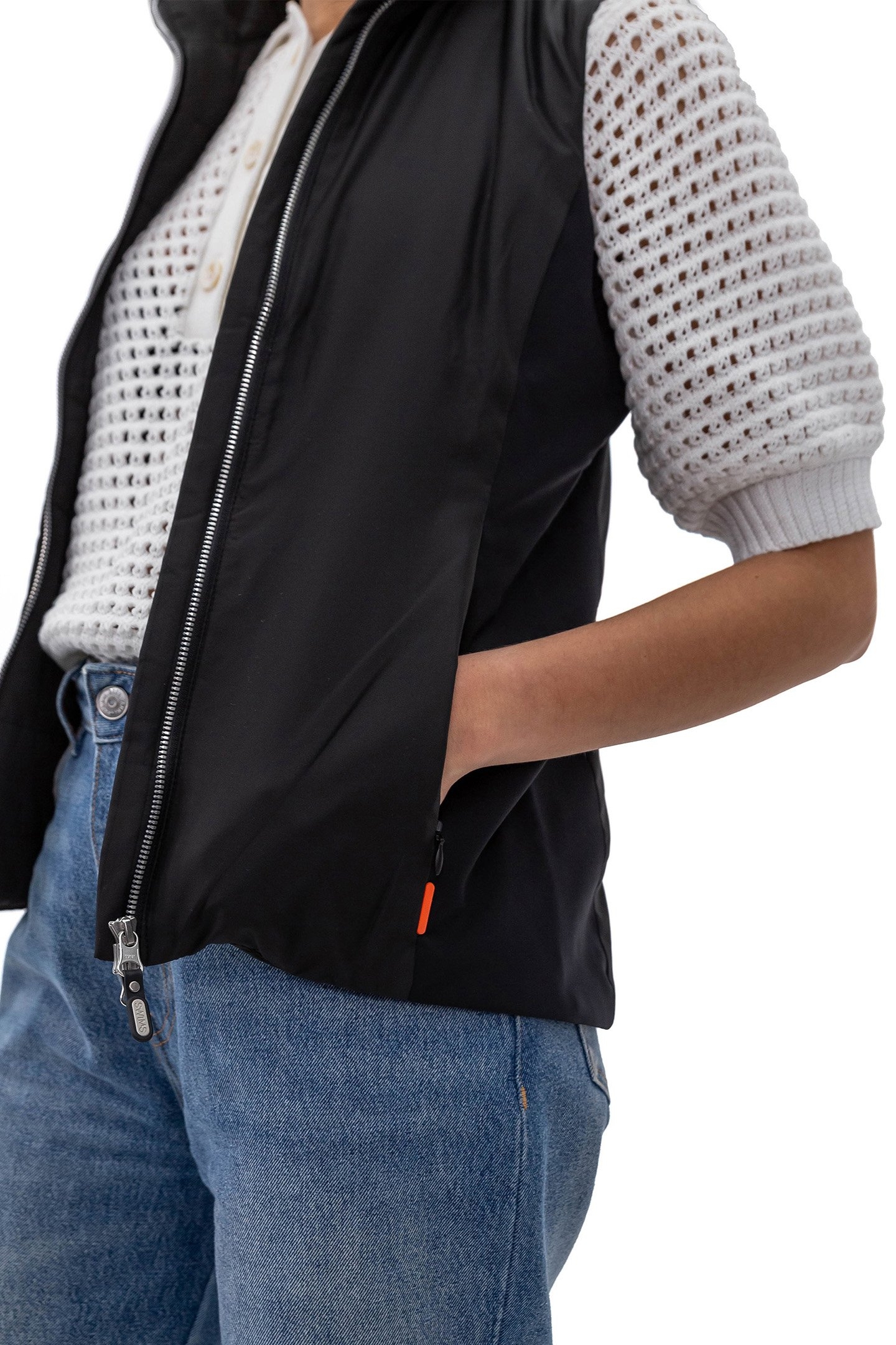 THE WOMENS HYBRID VEST BLACK 7