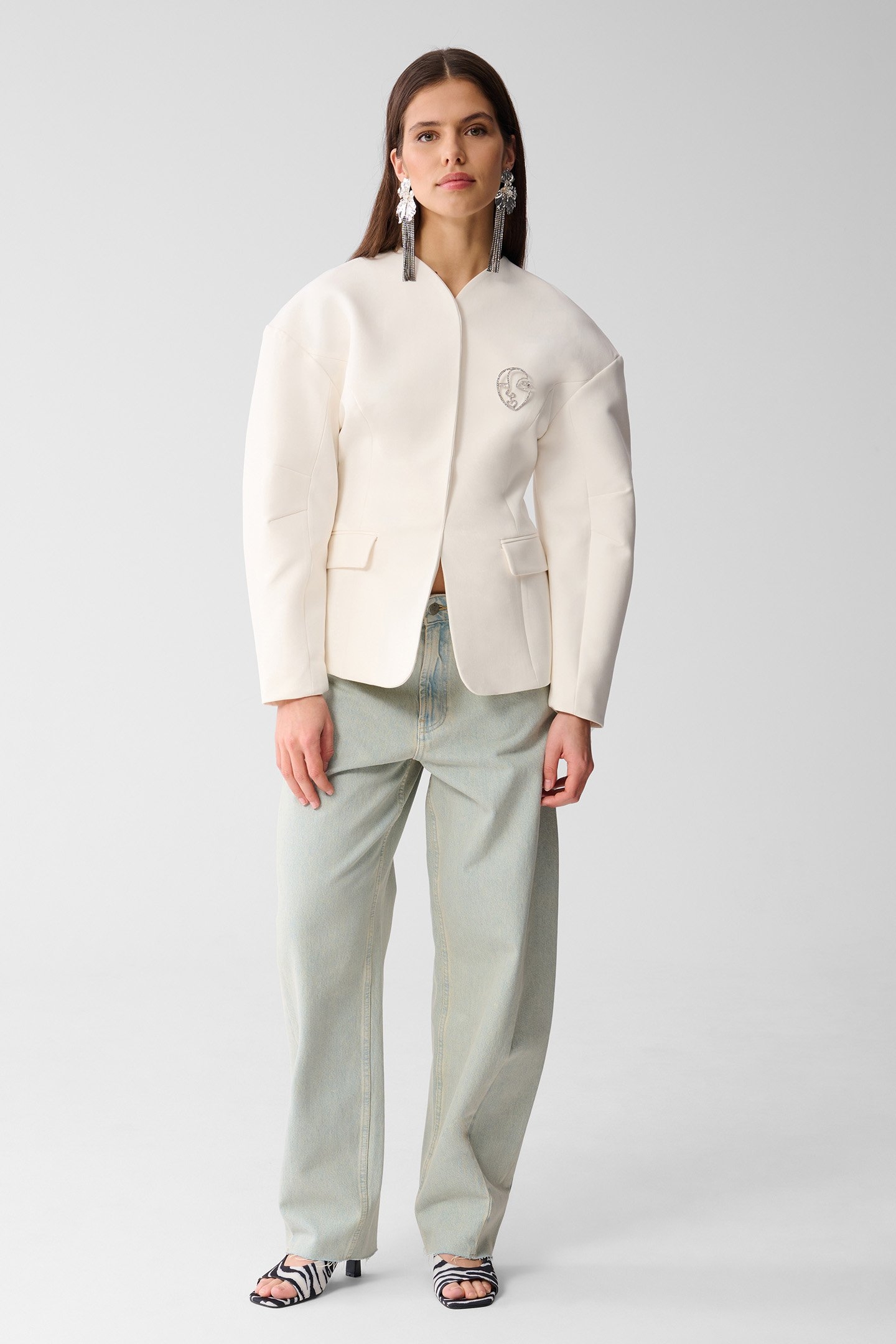 LA-SBHOURGLASS EGG JACKET OFFWHITE 1