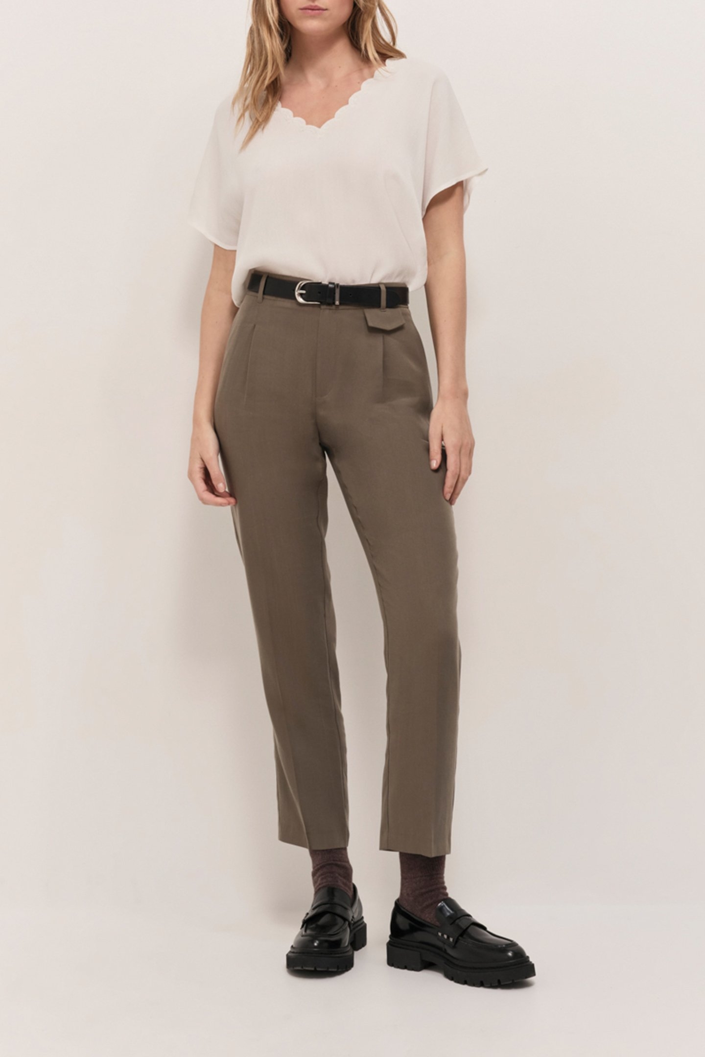 CATALIA - OFF WHITE TOP WITH TONE-ON-TONE EMBROIDERY 3