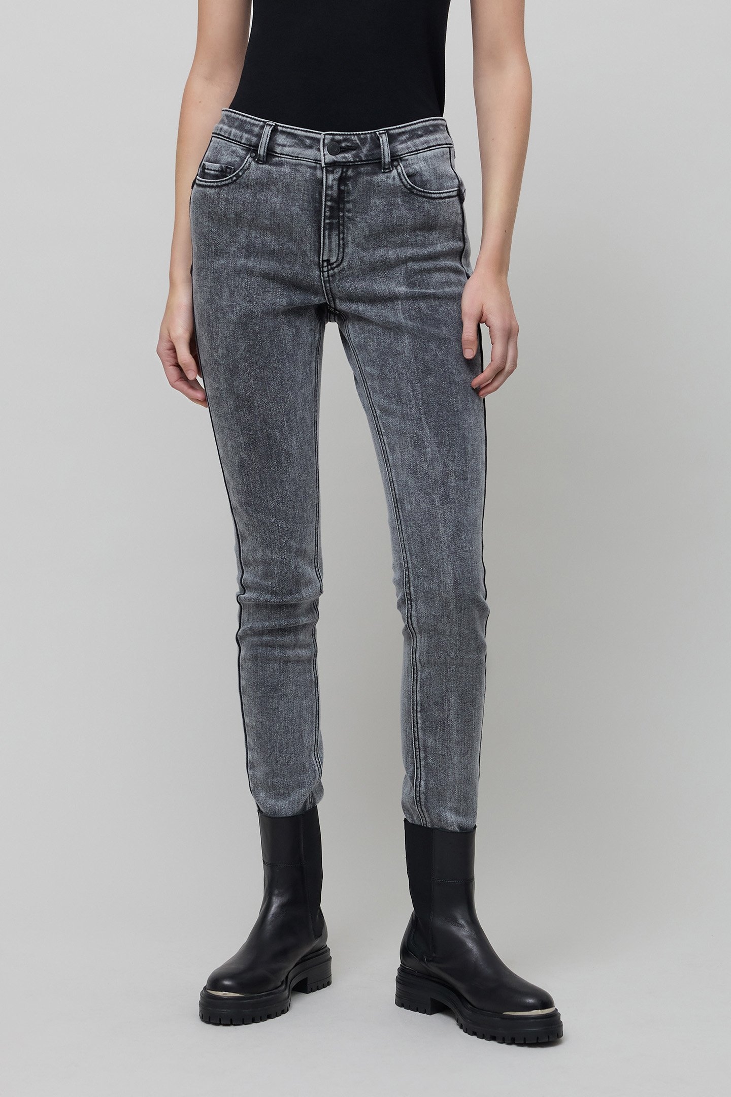 SLIM BLACK SCULPT UP JEANS 1