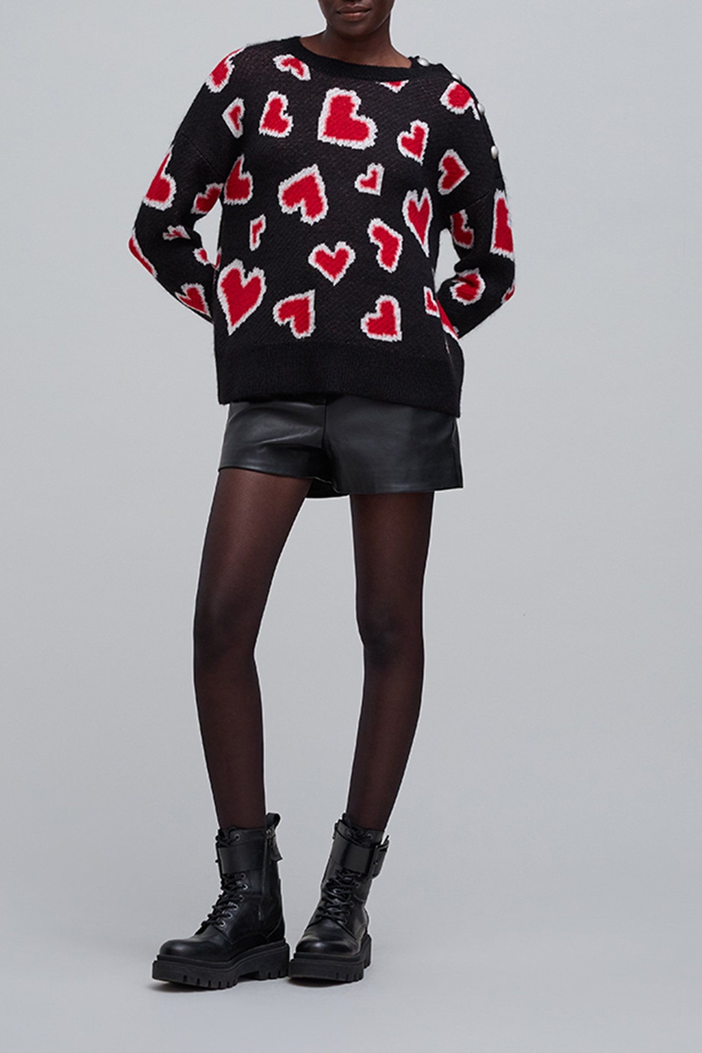 BLACK HEART JACQUARD SWEATER 3