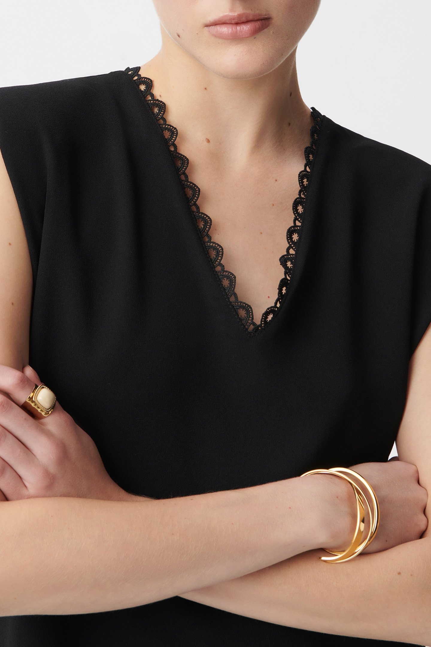 BLACK DRESS WITH V-NECK LACE MOTIF ON FRONT AND BACK 6