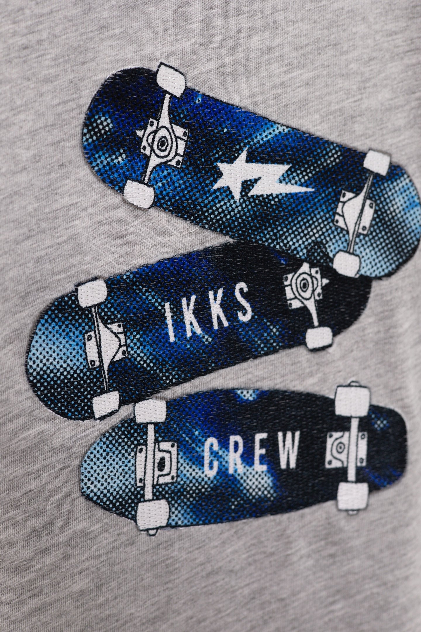 BOY'S GREY ORGANIC COTTON T-SHIRT WITH SKATEBOARD BADGES 6
