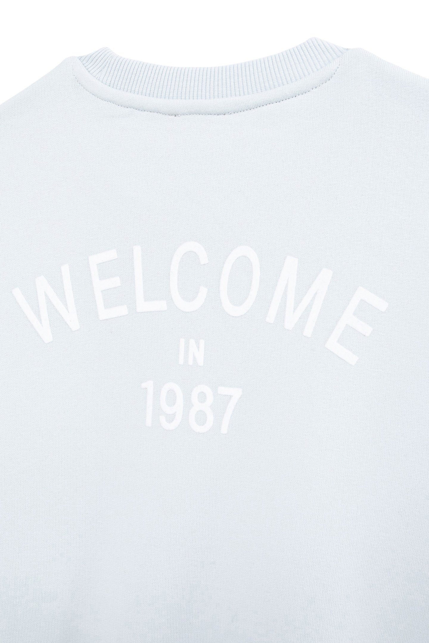 BLUE SWEATSHIRT WITH FLOCKED MESSAGE ON GIRL'S BACK 4