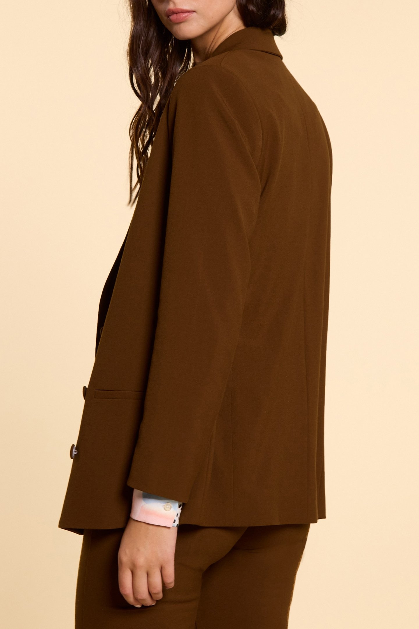 CAMEL DOUBLE-BREASTED SUIT JACKET 2