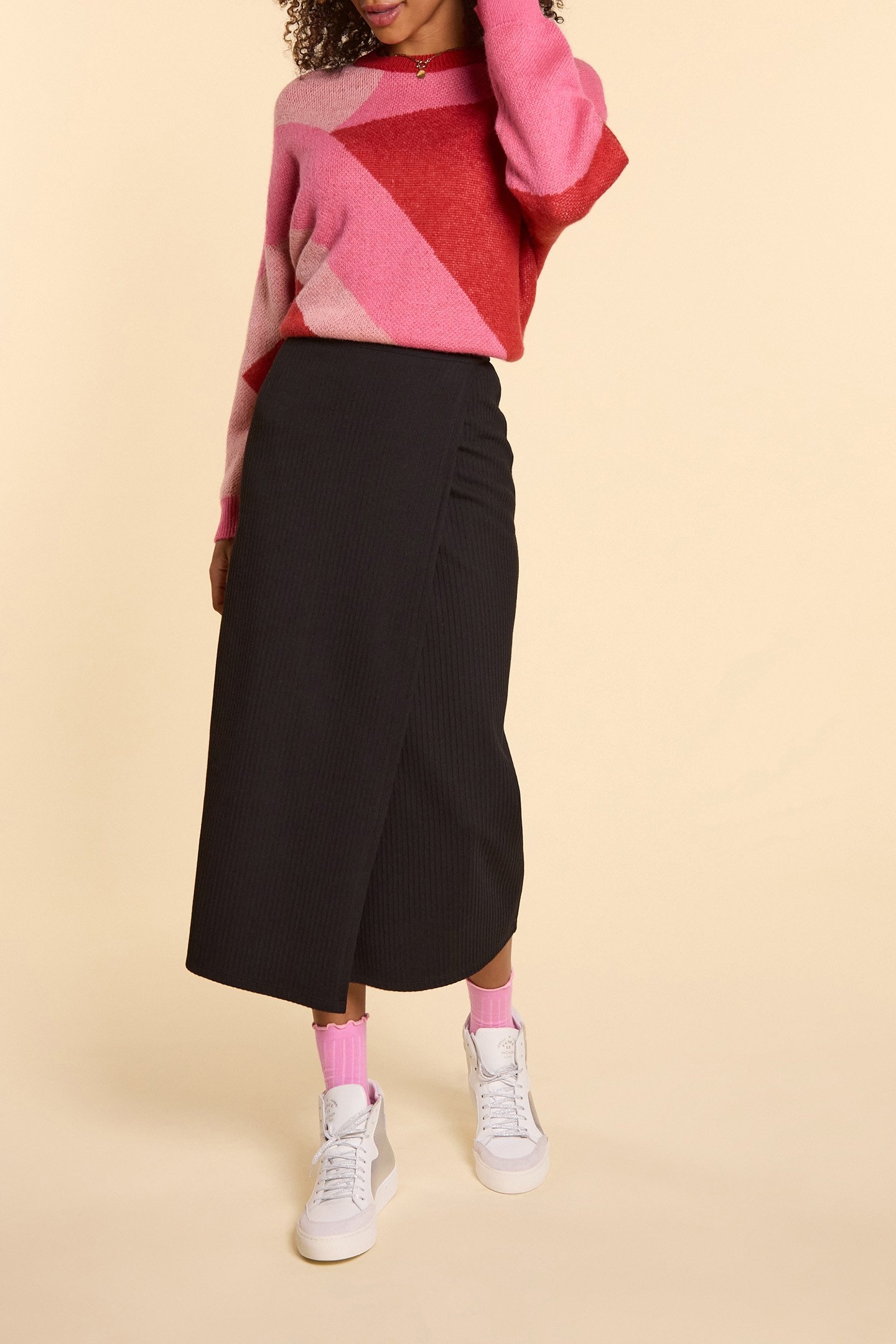 BLACK RIBBED LONG WRAP SKIRT 3