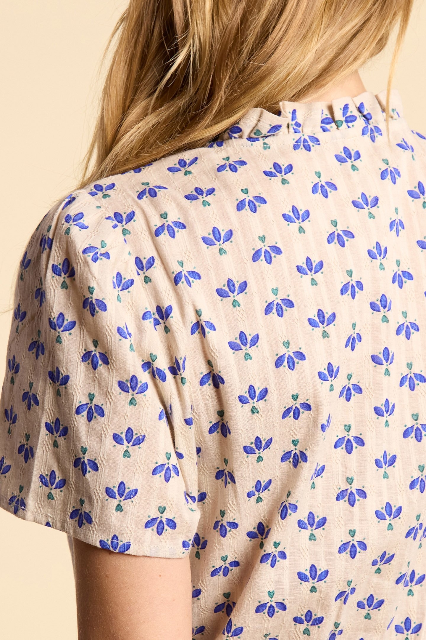 OFF-WHITE DRESS WITH BLUE PETAL PRINT 5