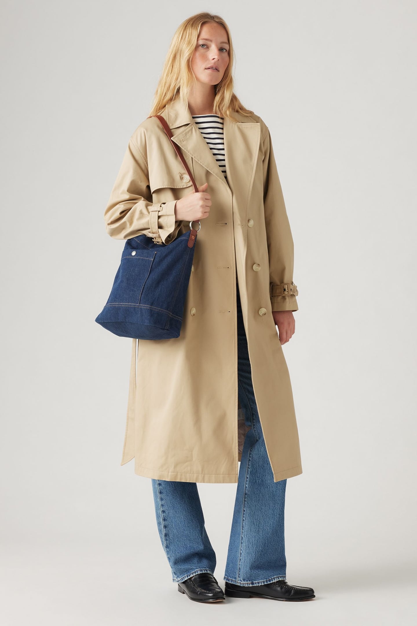 LEVI'S® HERITAGE BUCKET BAG IN INDIGO RINSE 2