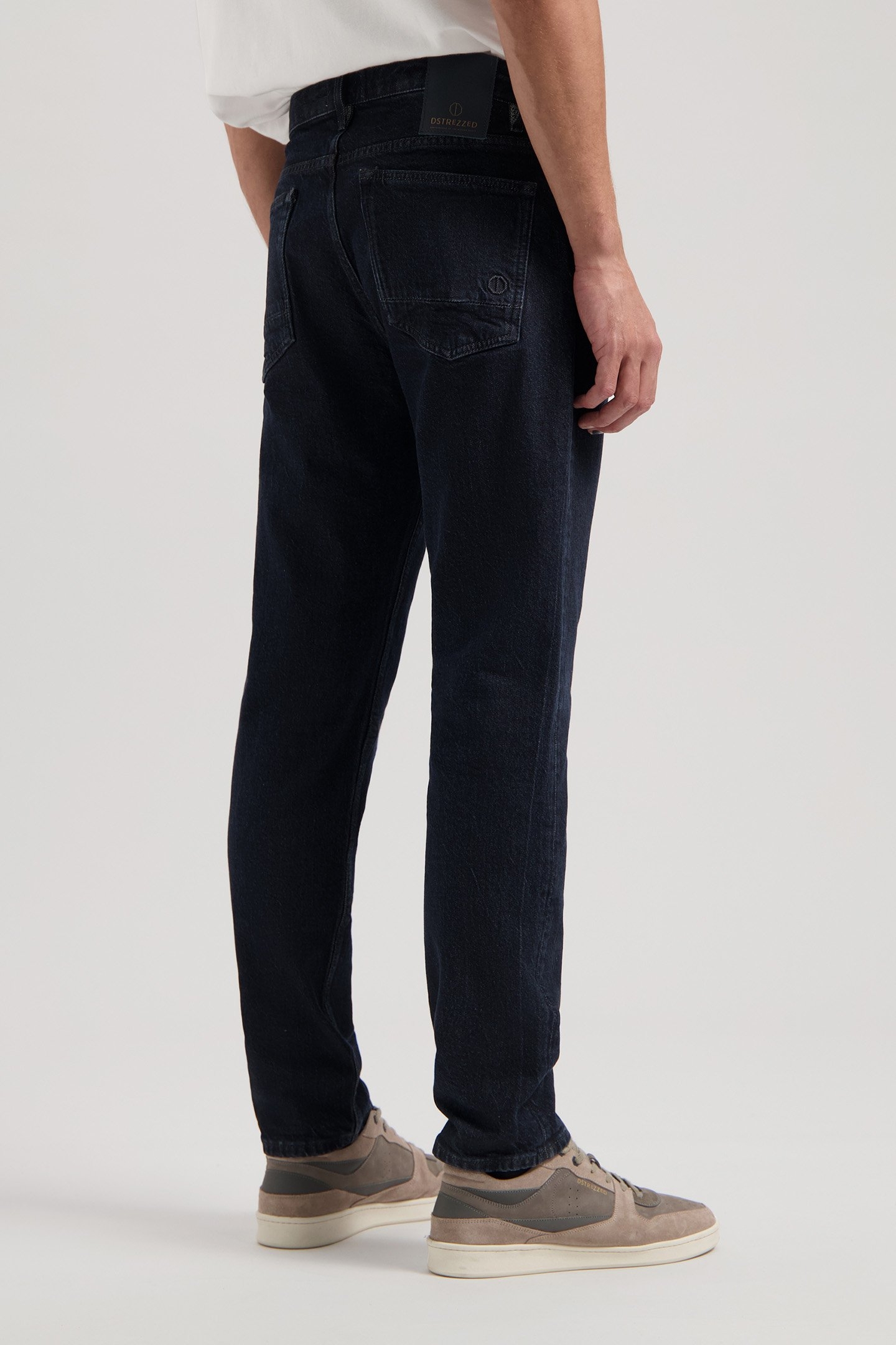 DS_GENT D RINSED BY NIGHT RINSED BY NIGHT 6