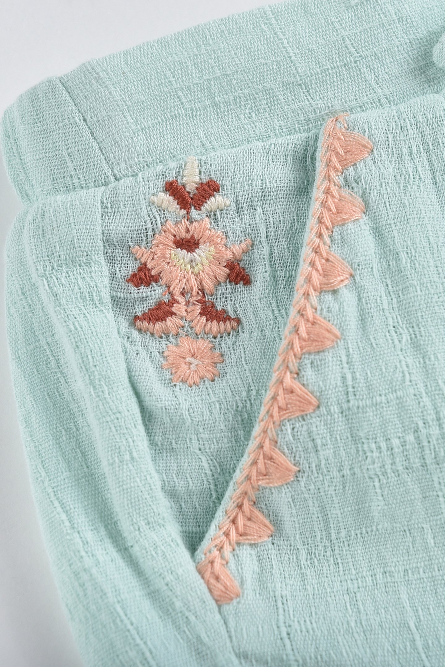 SHORTS MALAIKA ALMOND 3