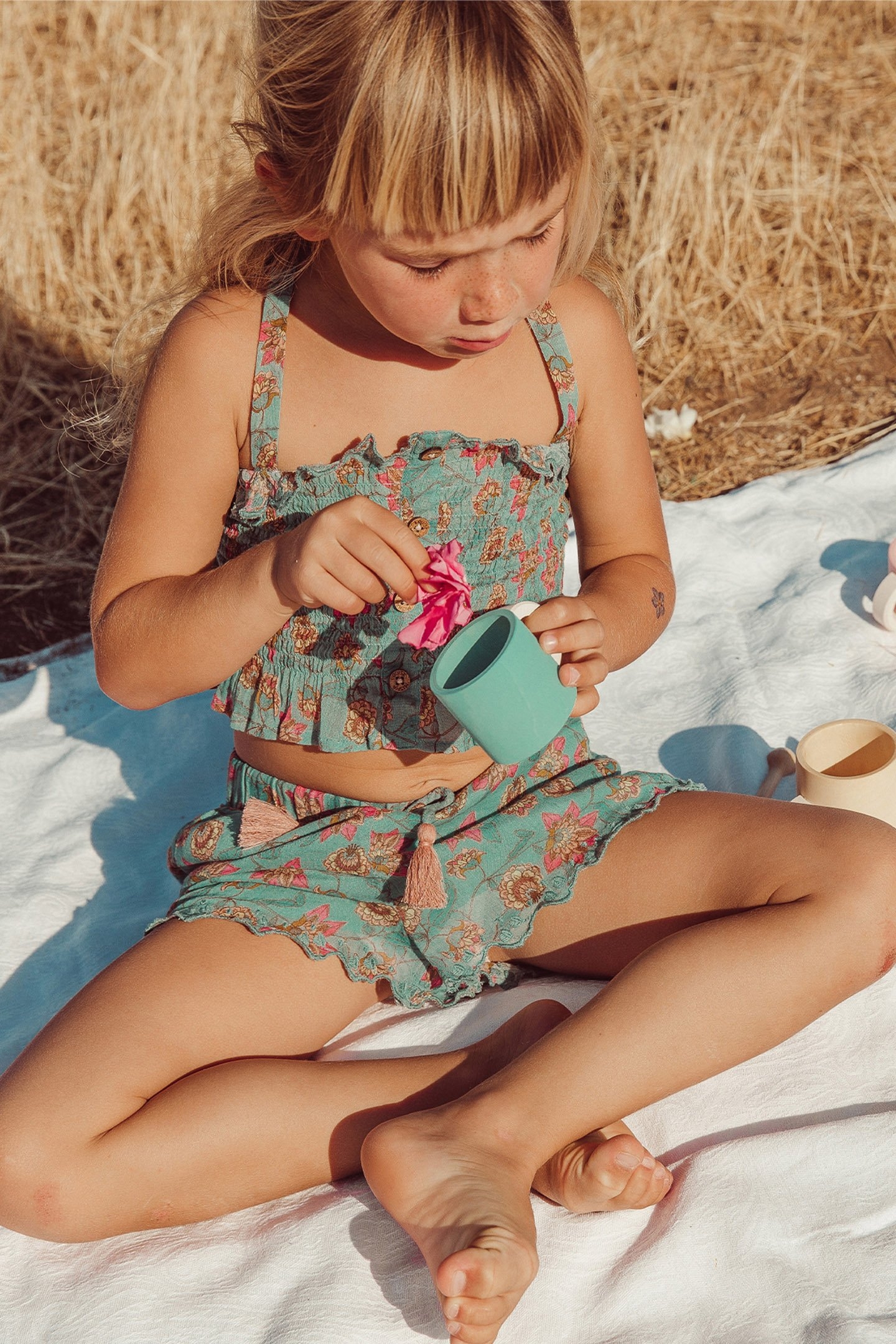 TOP MALIKA TURQUOISE FLOWERS 6