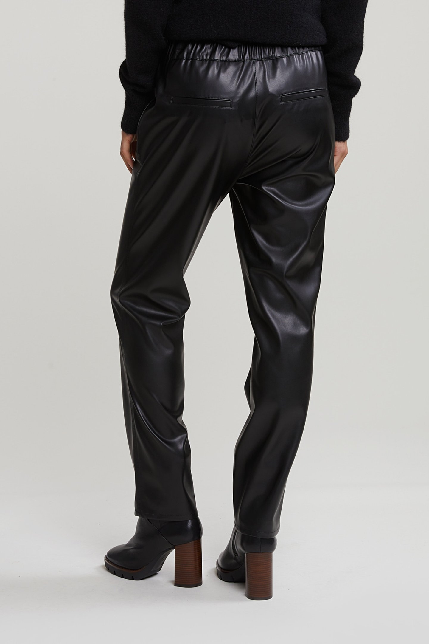 BLACK VEGAN LEATHER PANTS 2