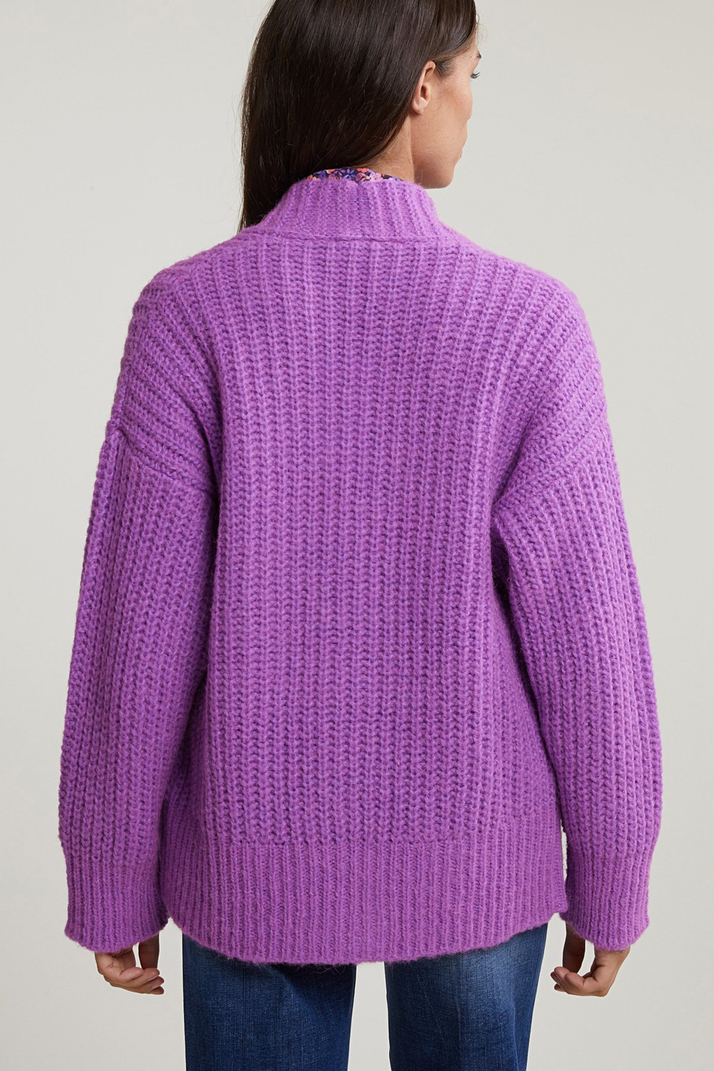 PURPLE SHORT V-NECK CARDIGAN 2
