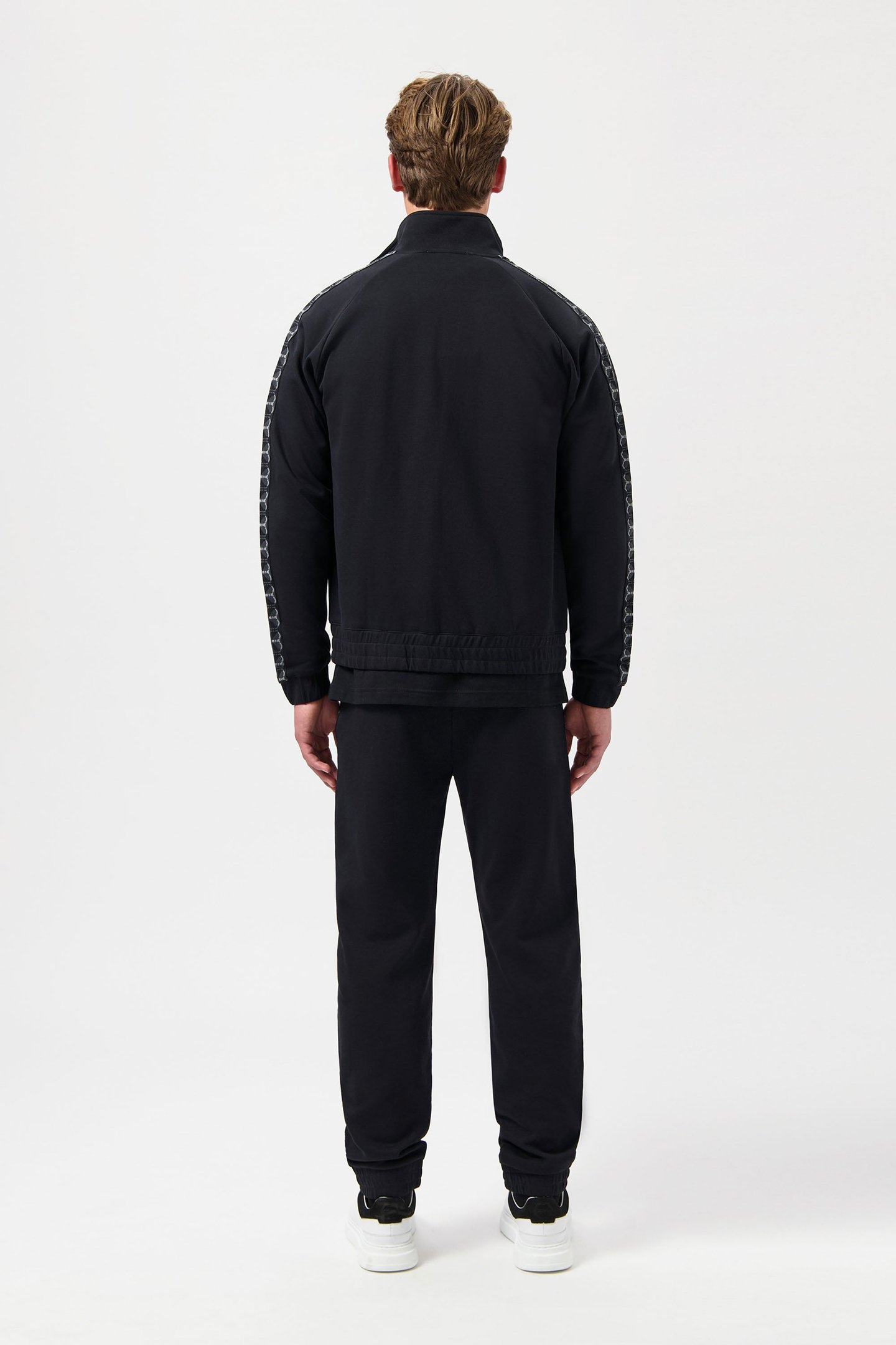 BALR. MONOGRAM TAPE REGULAR FIT TRACK JACKET JET BLACK 2