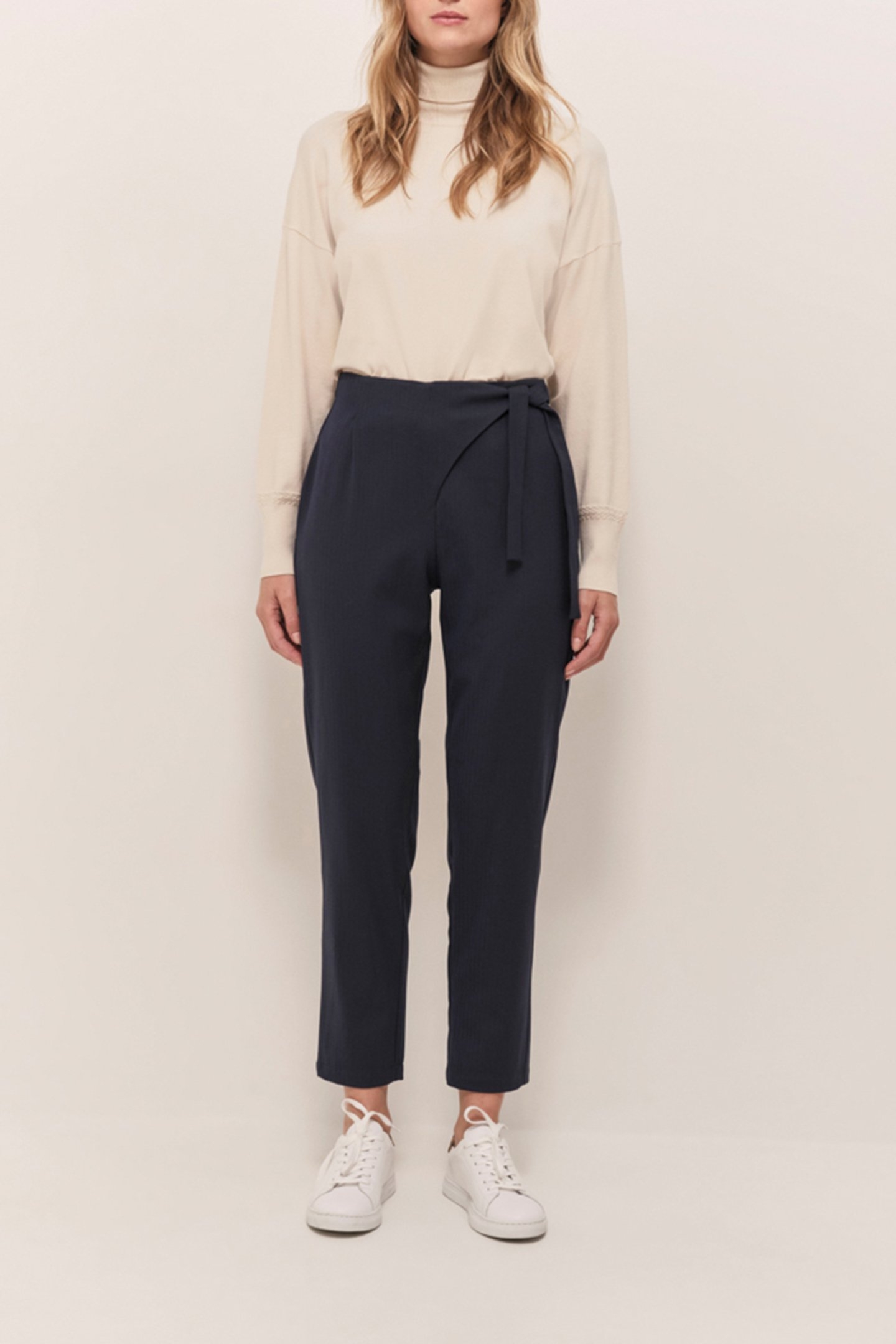 PASSY - NAVY BLUE NEO-CARROT 7/8 SUIT PANTS WITH TENNIS STRI 3