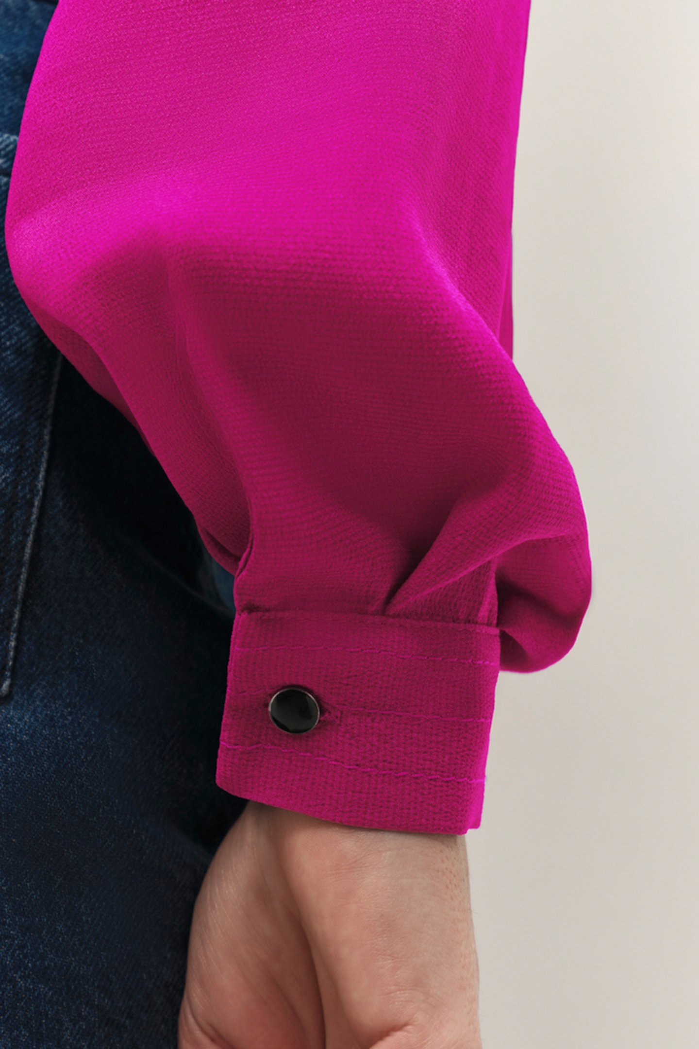CYRILLE - FUCHSIA FLOWING BLOUSE WITH A LAVALLIÈRE COLLAR 4