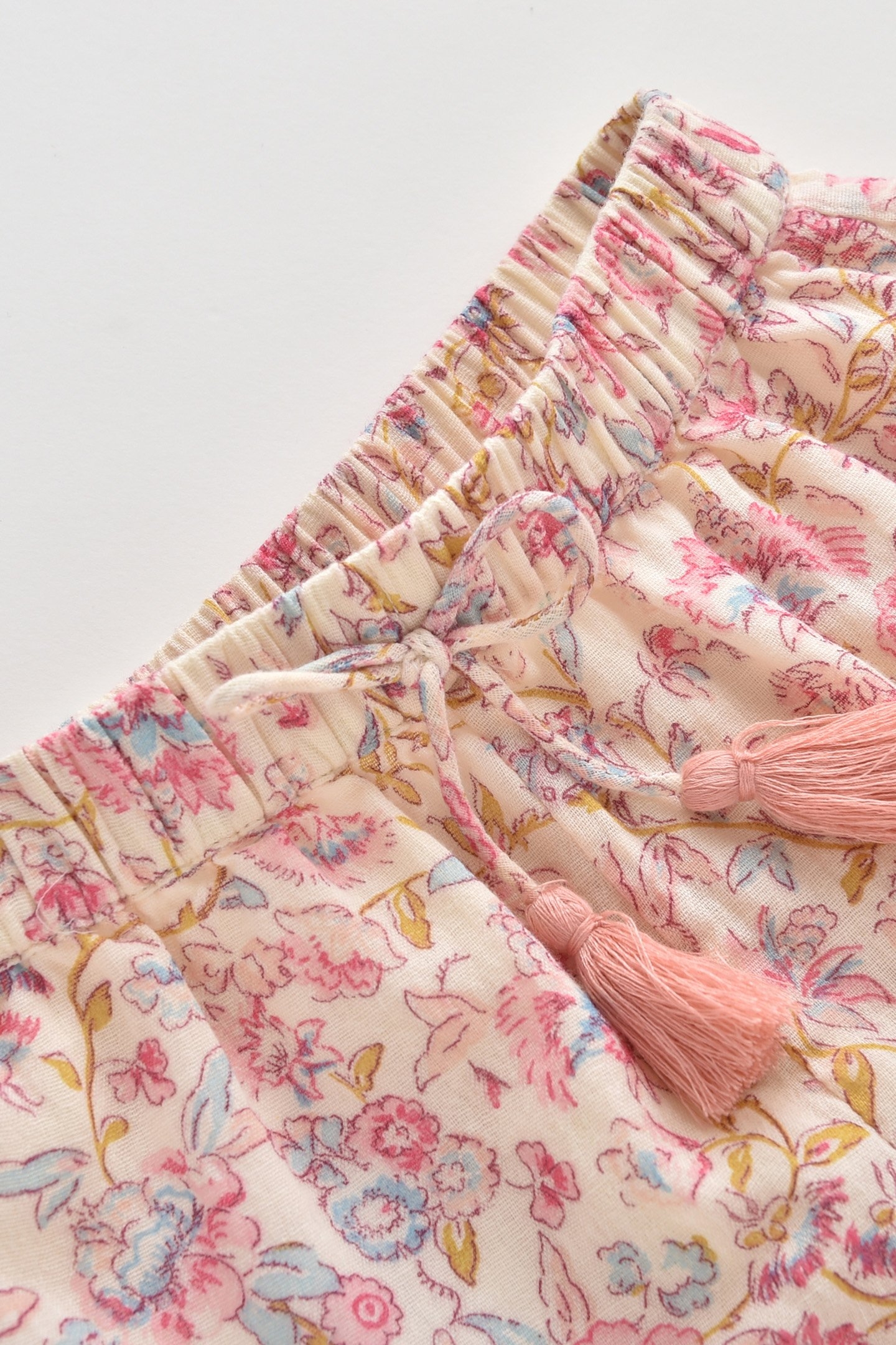 SHORTS VALLALOID CREAM PADMA MUDRA 8