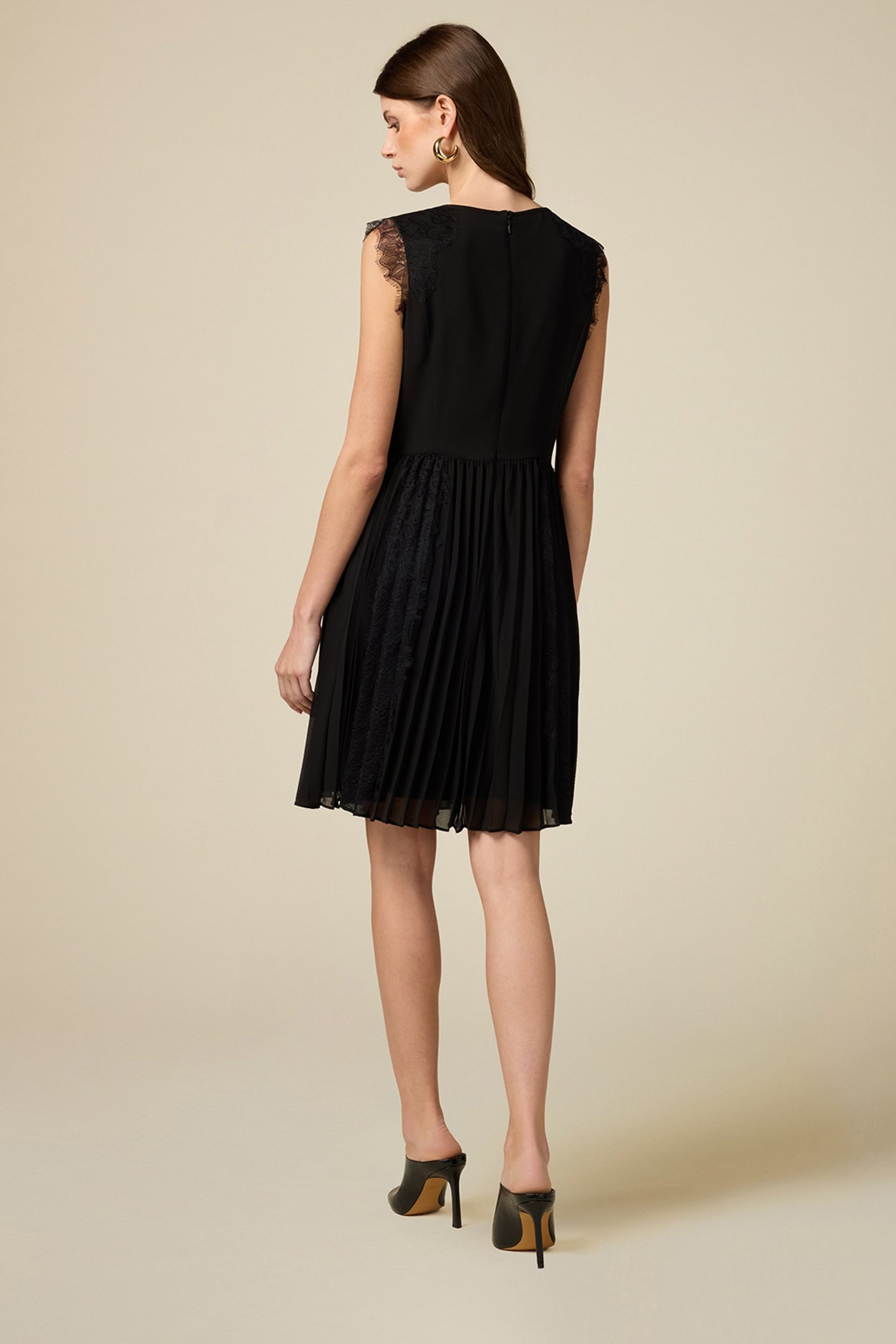 SHORT DRESS WITH LACE INSERTS BLACK 2