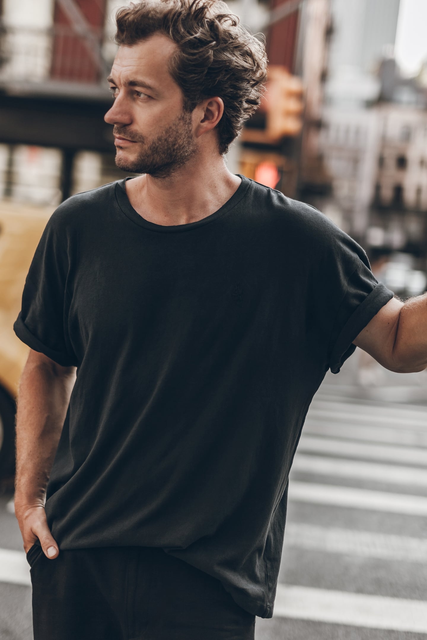 THE DARK VINTAGE UNISEX T-SHIRT 3