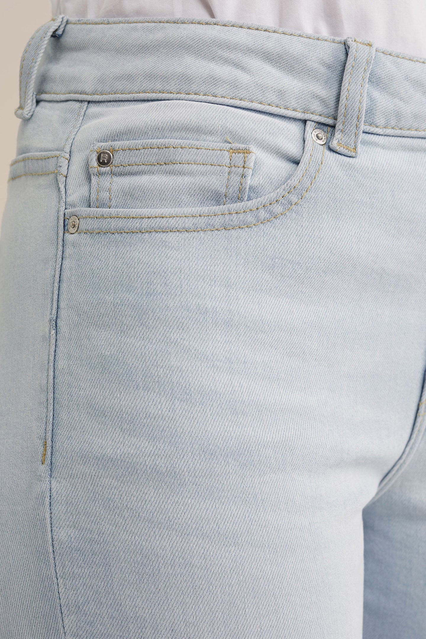 5-POCKET MID WAIST LIGHT BLUE 5