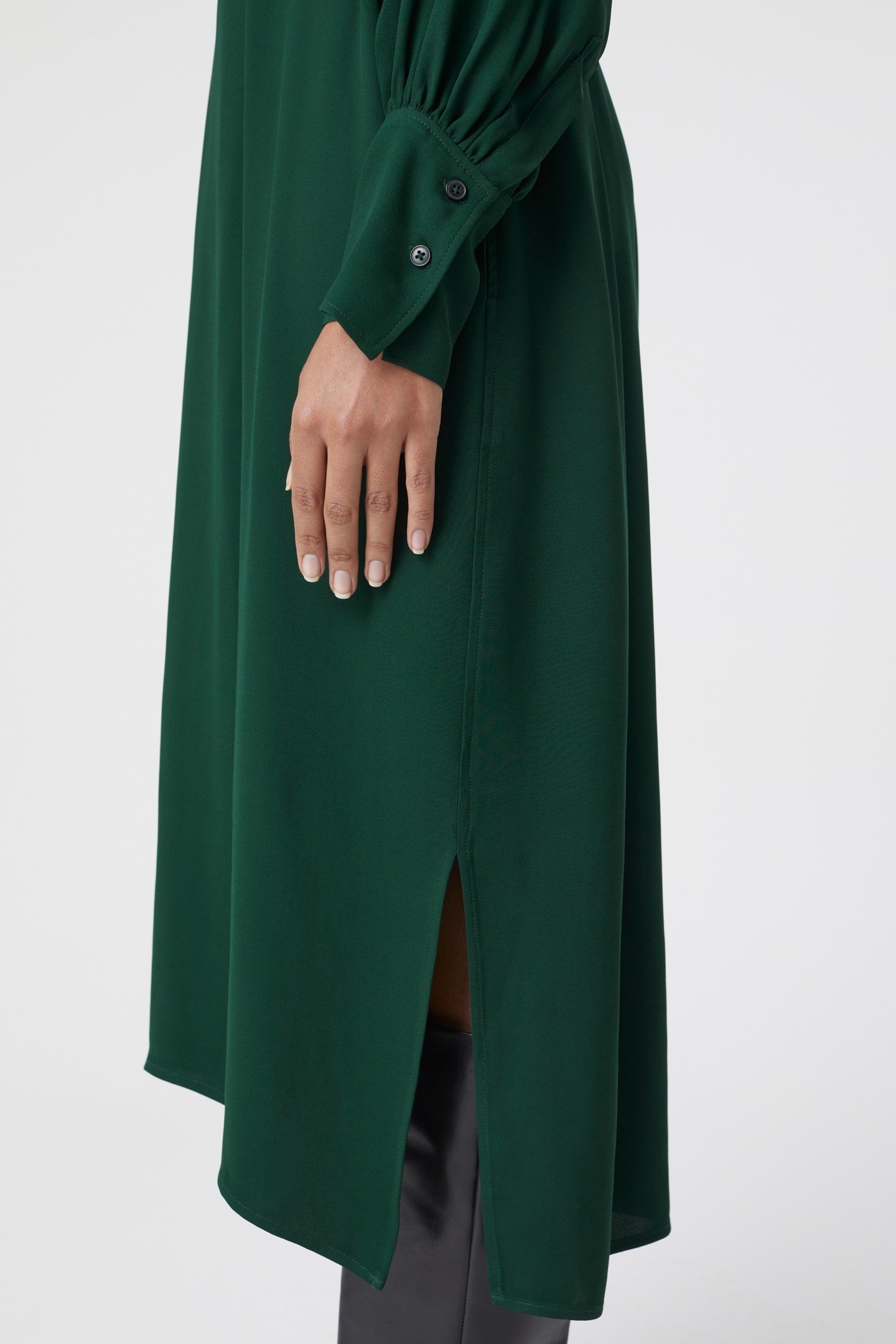 BELTED V NECK DRESS FERN GREEN 3