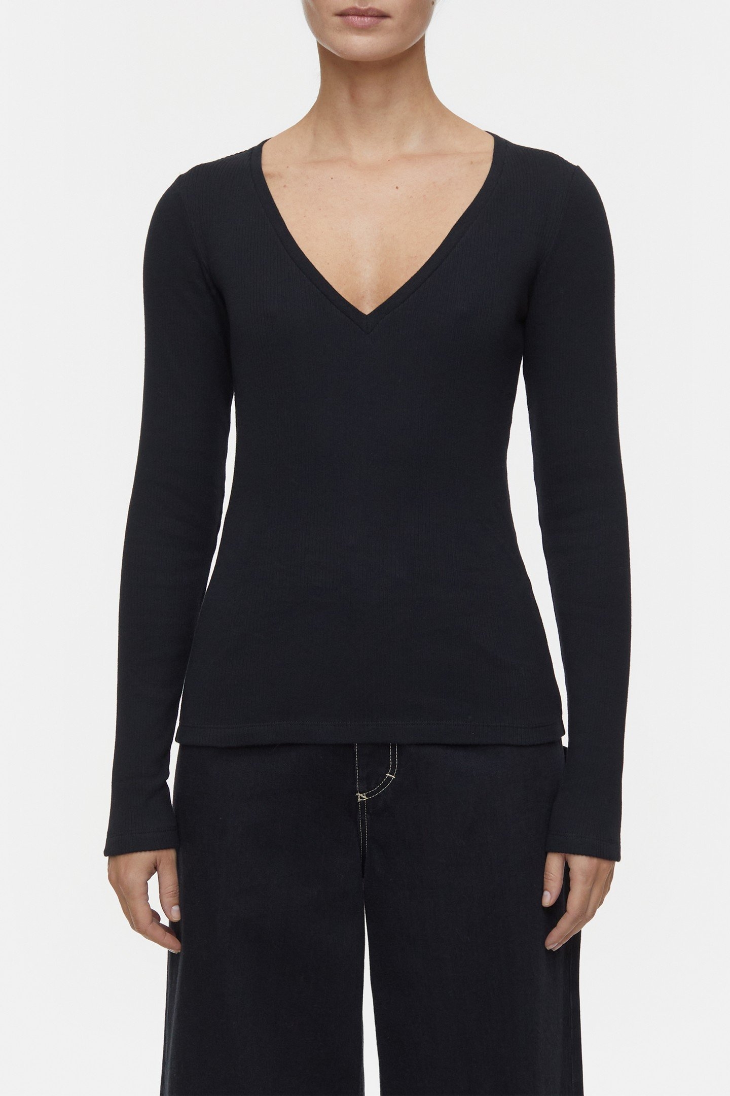 V NECK LONGSLEEVE T-SHIRTS BLACK 2