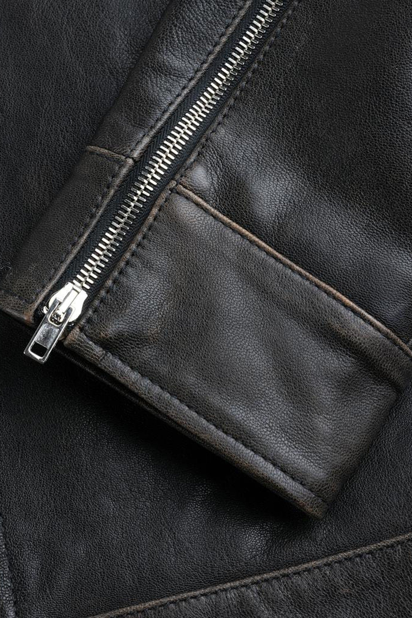 BERNER KÜHL – MOTO DISTRESS LEATHER JACKET BLACK 3