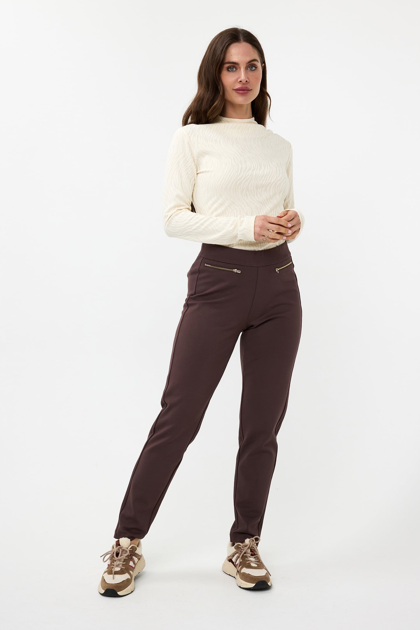 TROUSER PUNTO ZIPPER POCKET CHOCOLATE 2