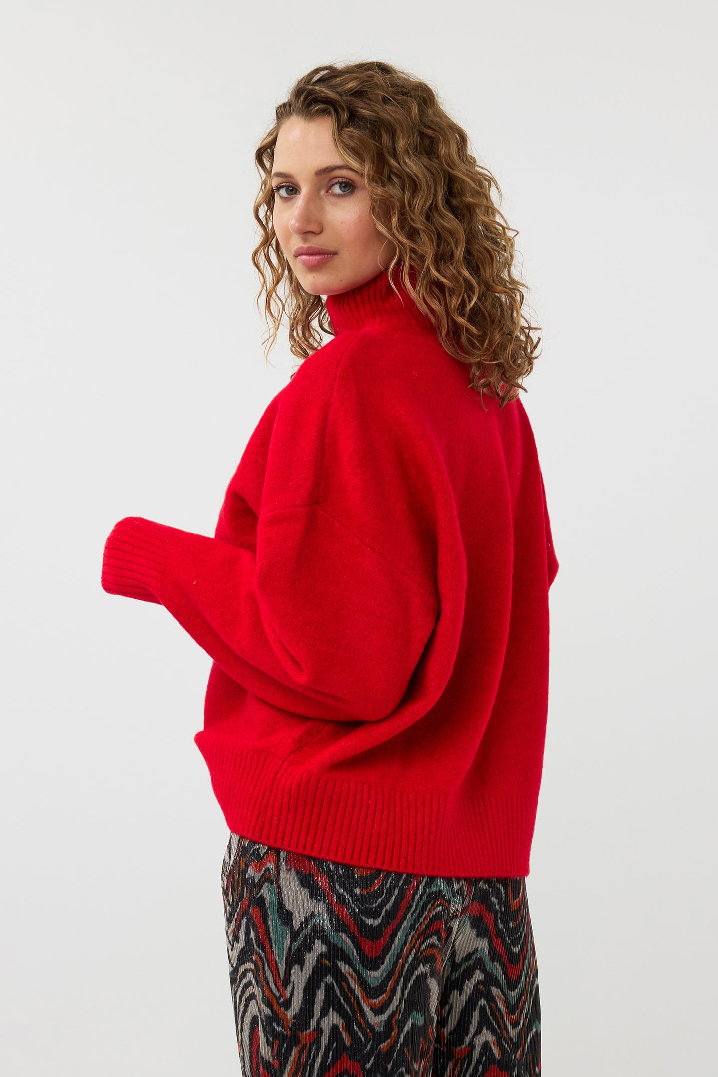 SWEATER BOXY COL RED 3