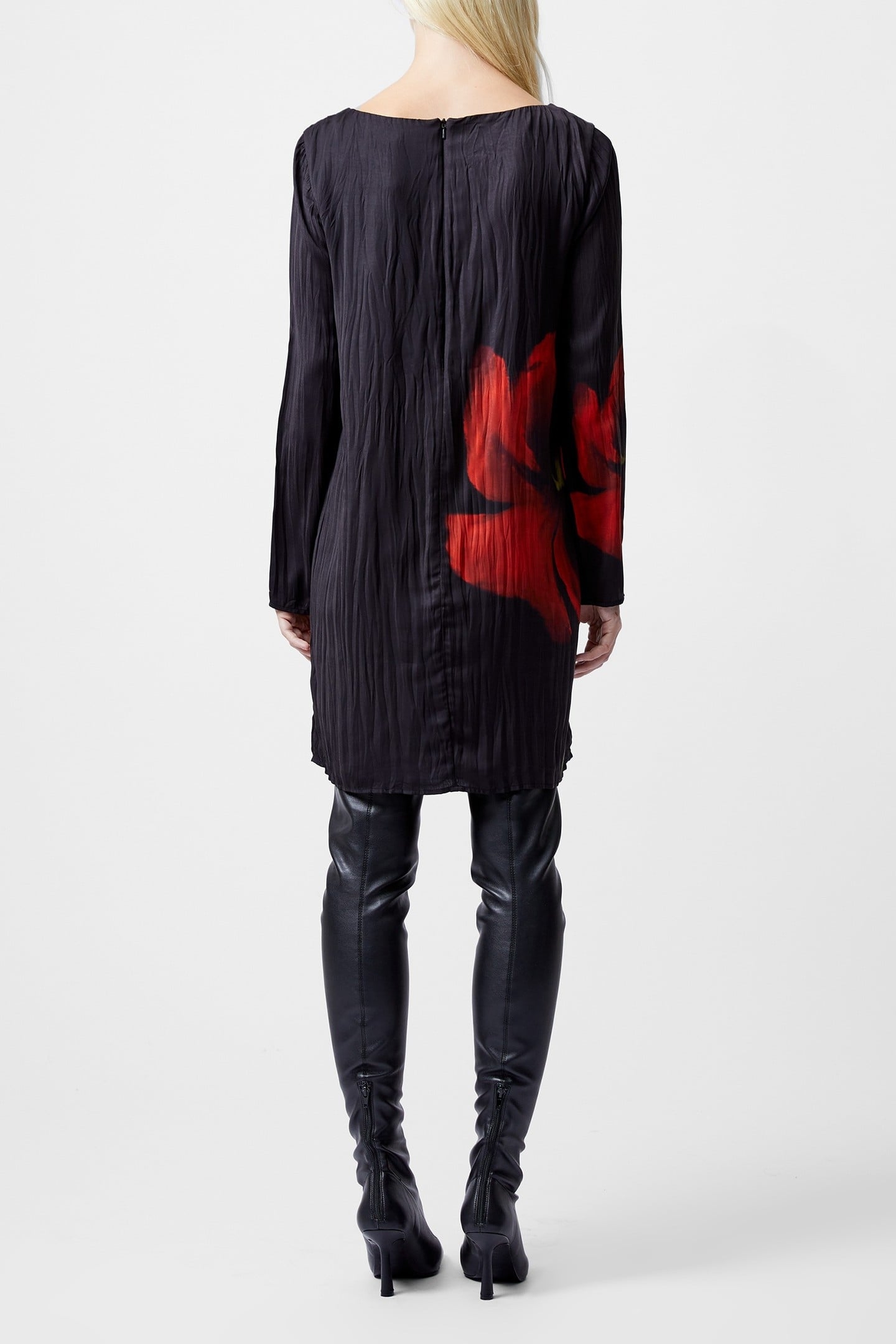 DELILAH ALORA SATIN MINI DRESS BLACK 2