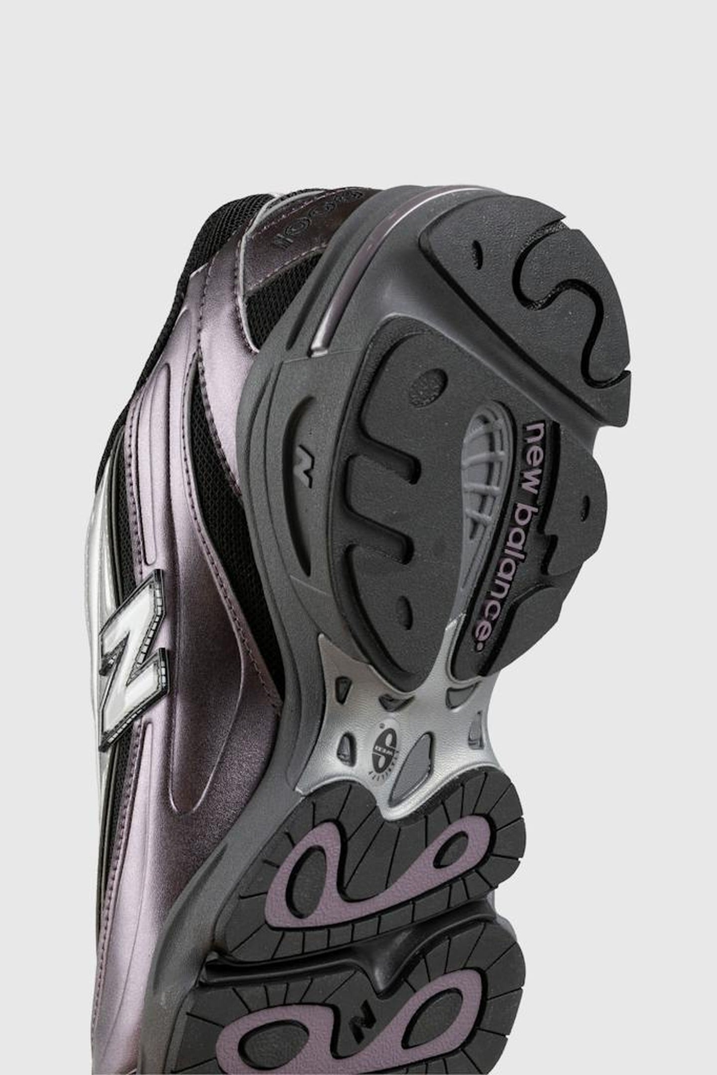 NEW BALANCE – 1000 5