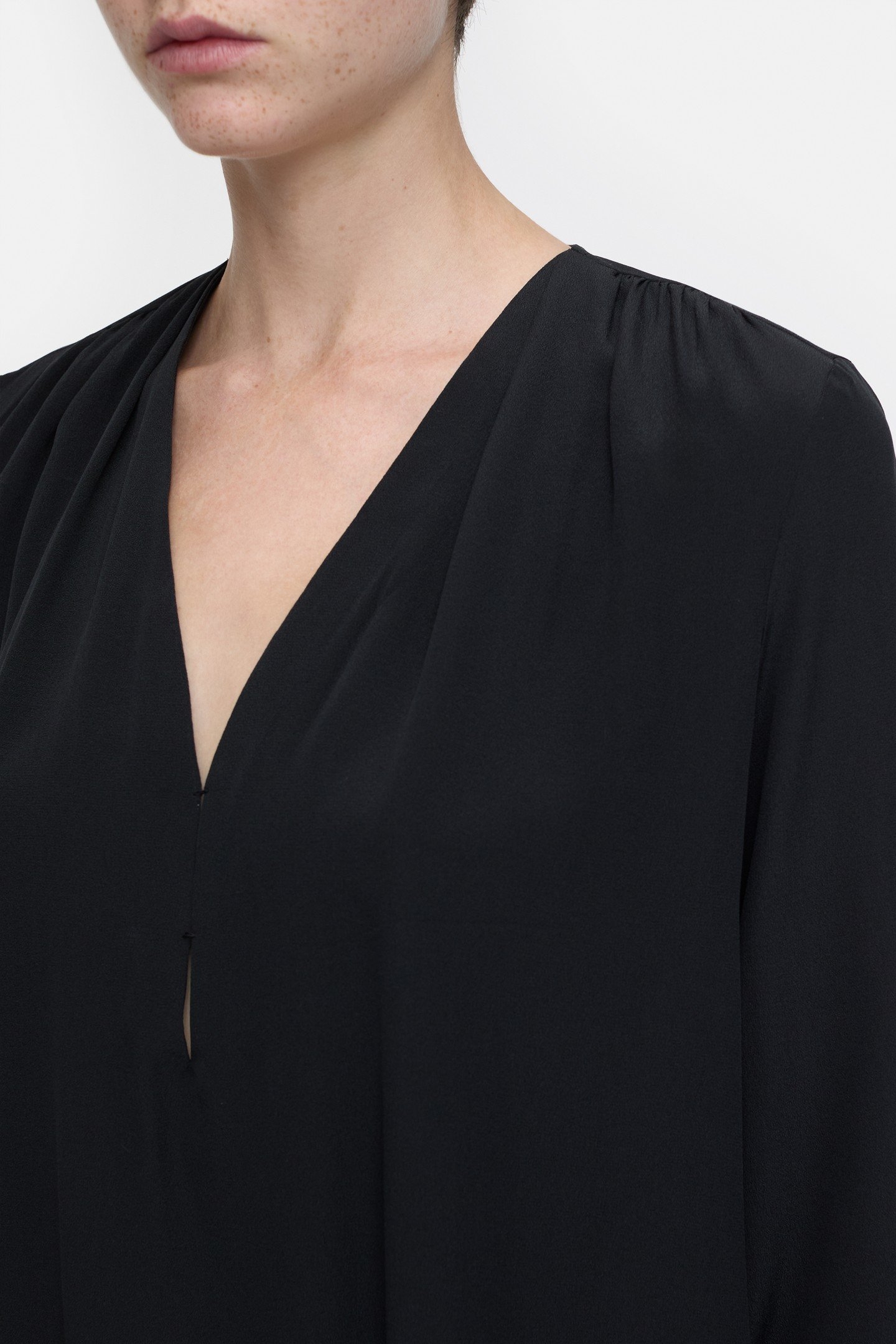 V-NECK BLOUSE SHIRT BLACK 4