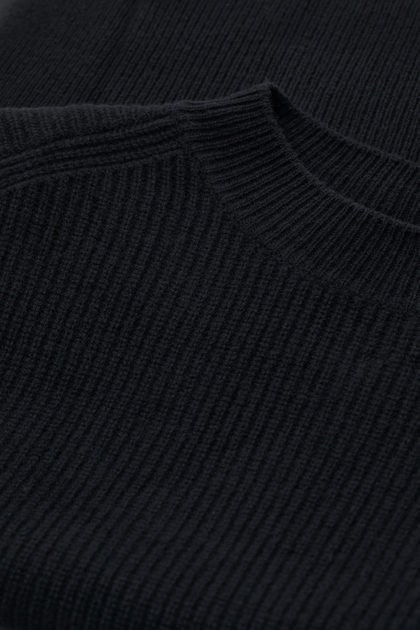 CROPPED CREW NECK KNITS BLACK 6