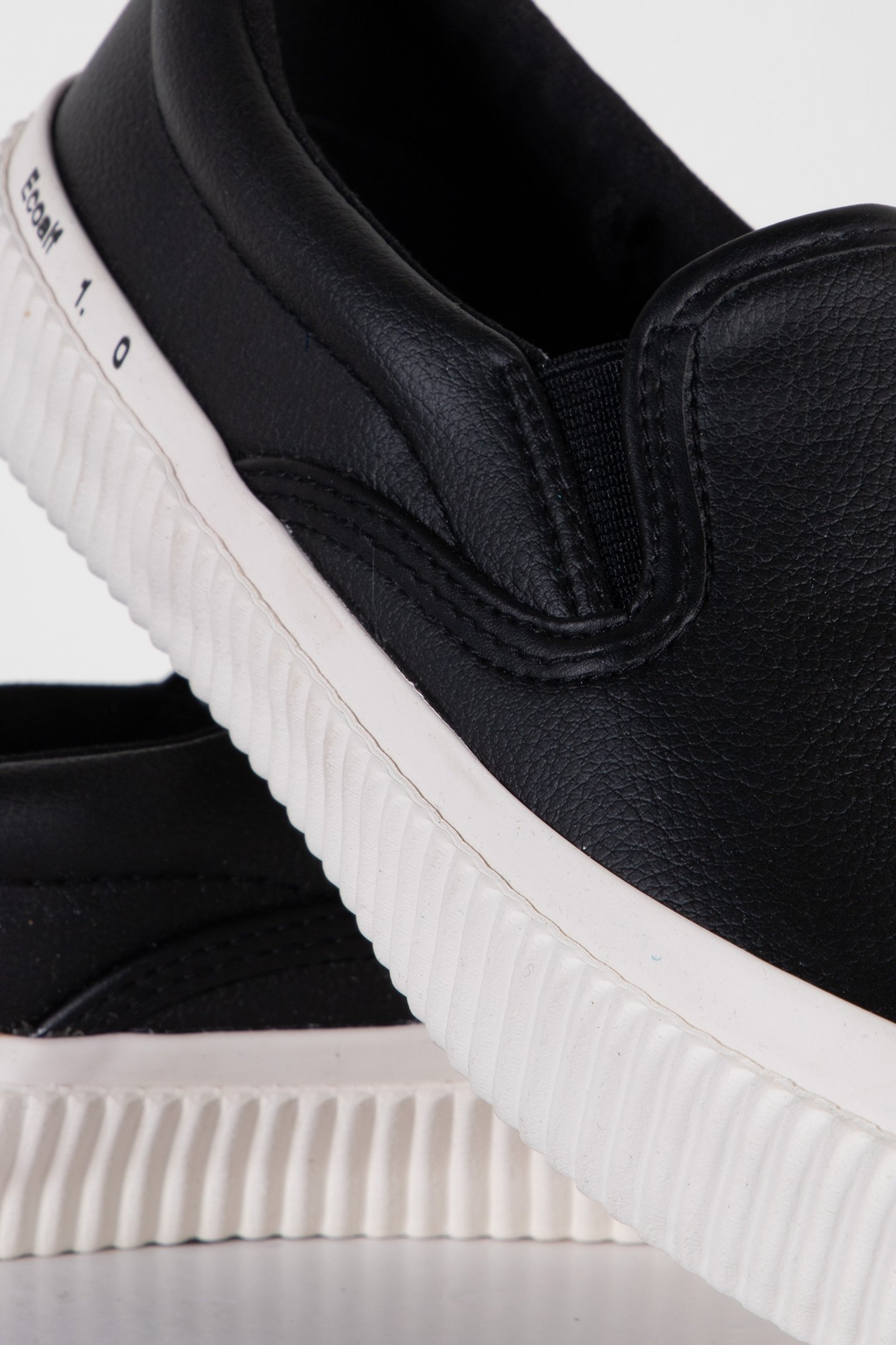 JONIALF SLIP ON BLACK 5