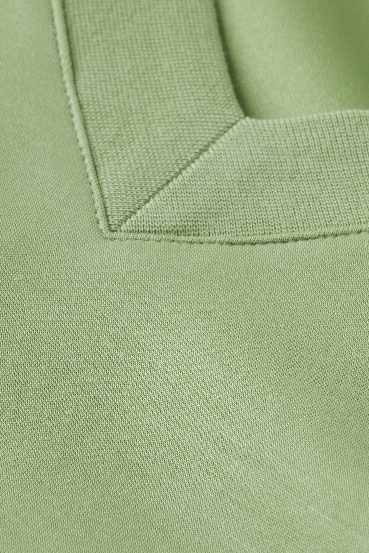 V-NECK MODAL SWEATSHIRT PISTACHIO 6