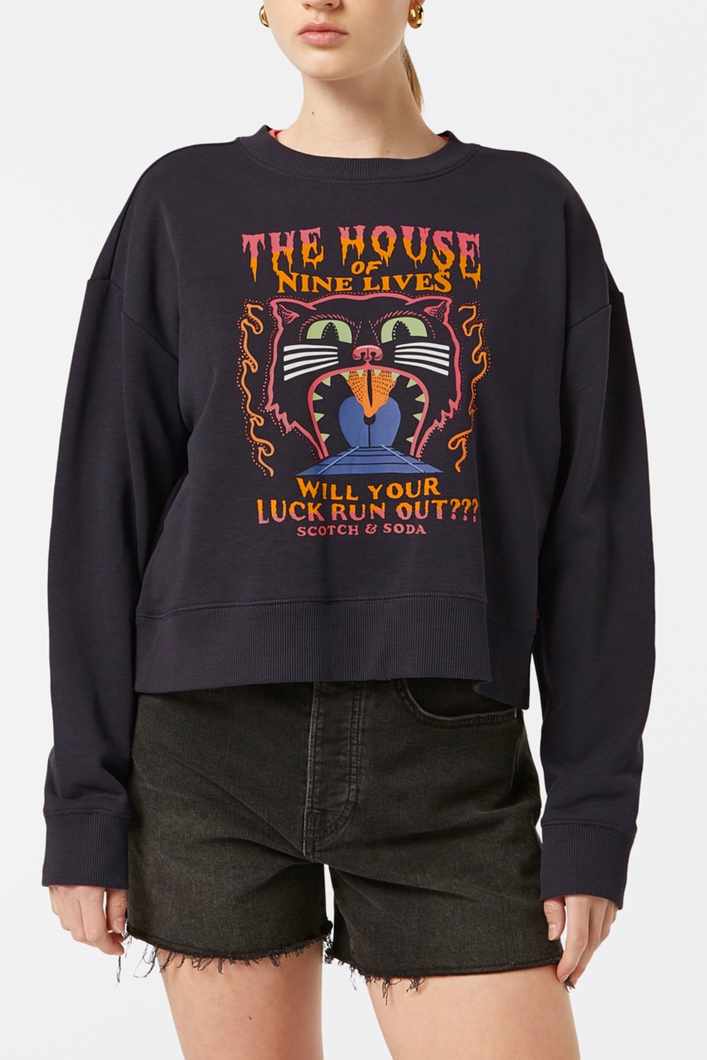 RHINESTONE ARTWORK LOOSE FIT SWEATSHIRT WASHED BLACK 2