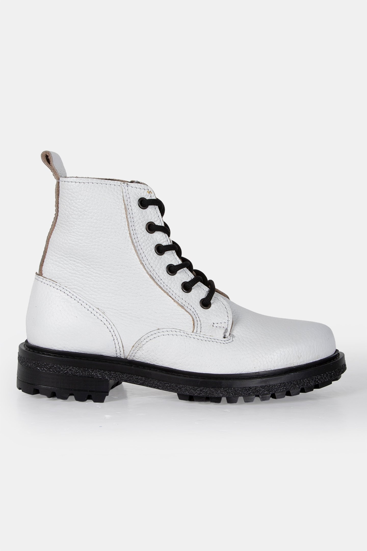 GUZO WHITE EMBOSSED 1