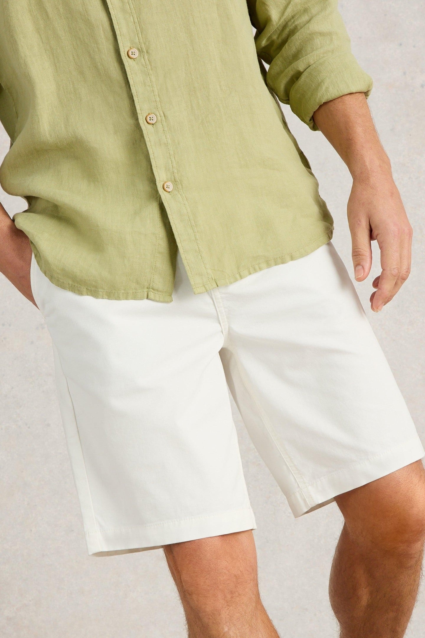 SUTTON ORGANIC CHINO SHORT BRILLIANT WHITE 5