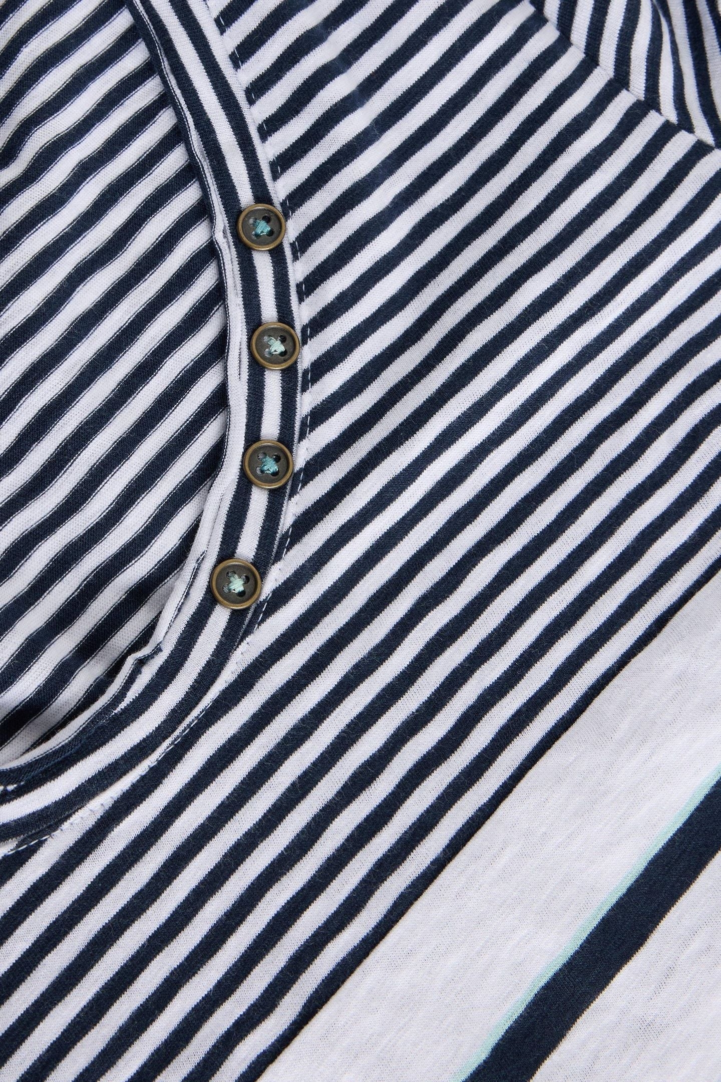 NADIA SHORT SLEEVE TEE NAVY MULTI 5