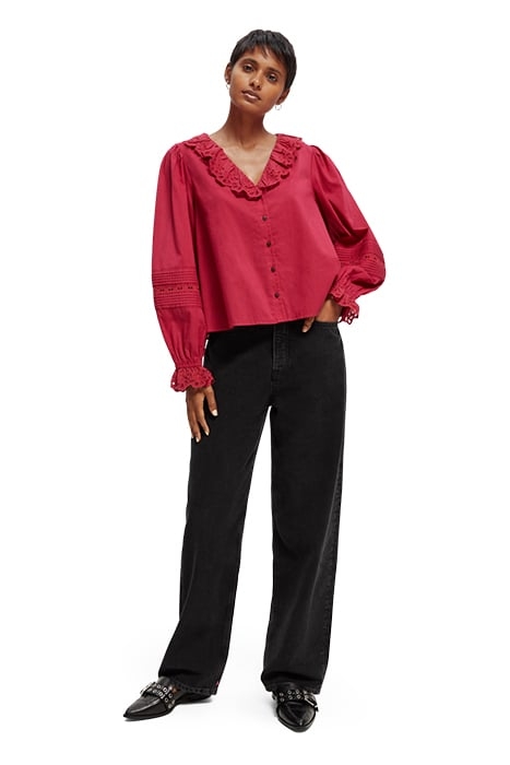 V-NECK SHIRT WITH BRODERIE IN ORGANIC COTTON CHERRY PIE 4